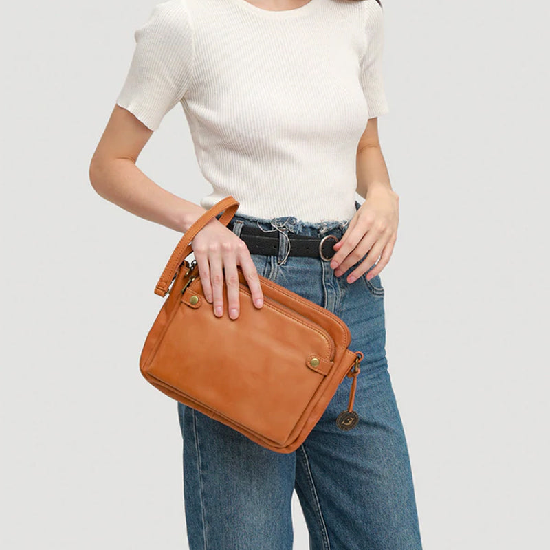 Cecilie | Schultertasche und Handtasche aus drei Schichten Leder
