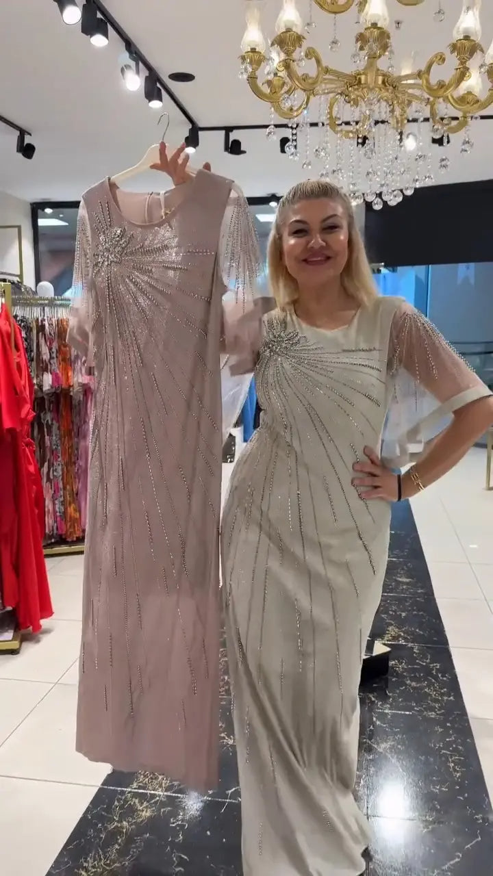 Lucy | modernes Damenkleid, schmeichelnde Passform.