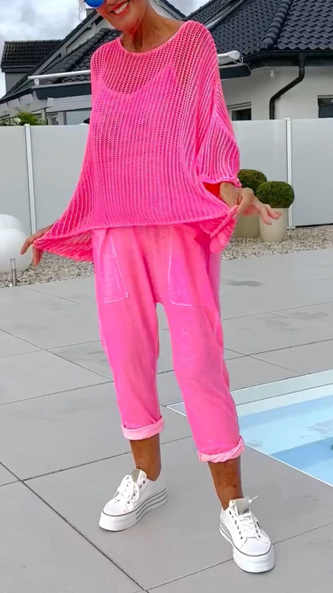 Daniela | lässiger Freizeit-Jumpsuit für Damen mit Smock und Buchstabendruck