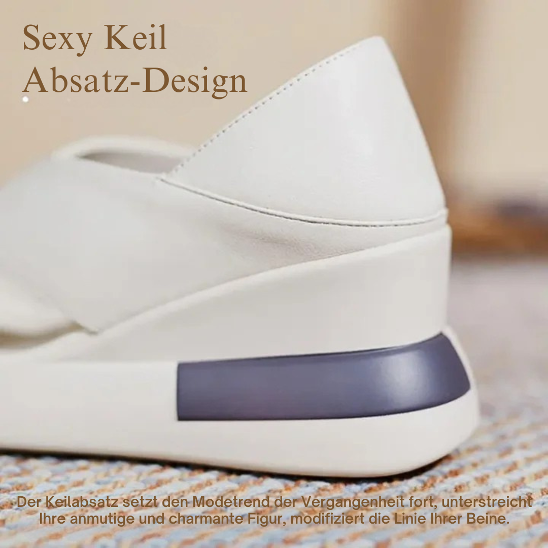 Geshia | Modernistische Plateausandalen aus Leder mit breiten Riemen