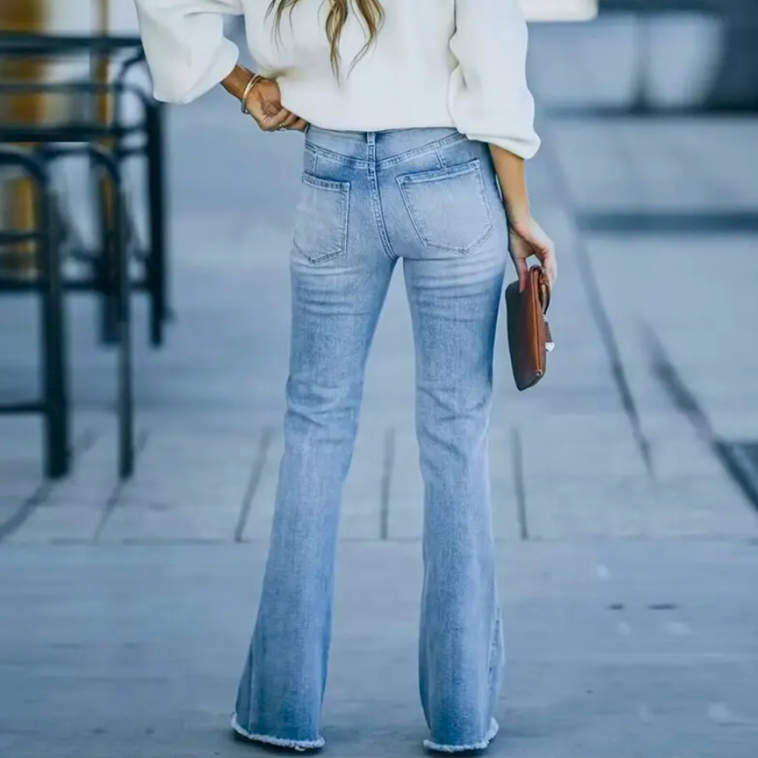 Maggie | Feminine Flared-Hose mit zeitlosem Schnitt