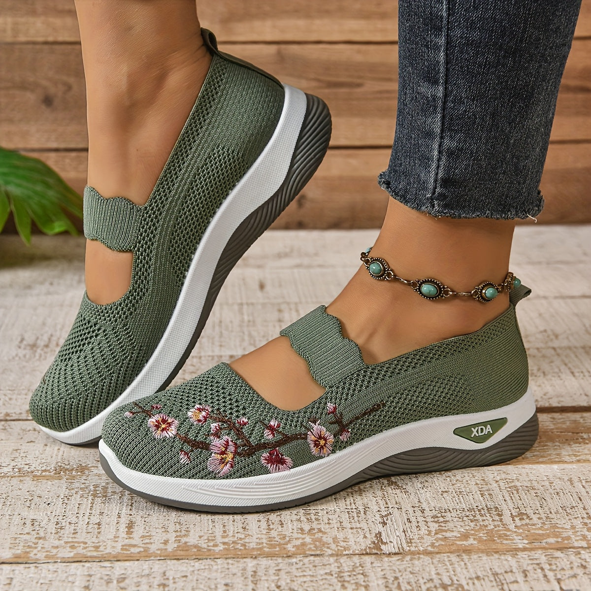 Saty | Blumenbestickte Mesh Slip-On Schuhe