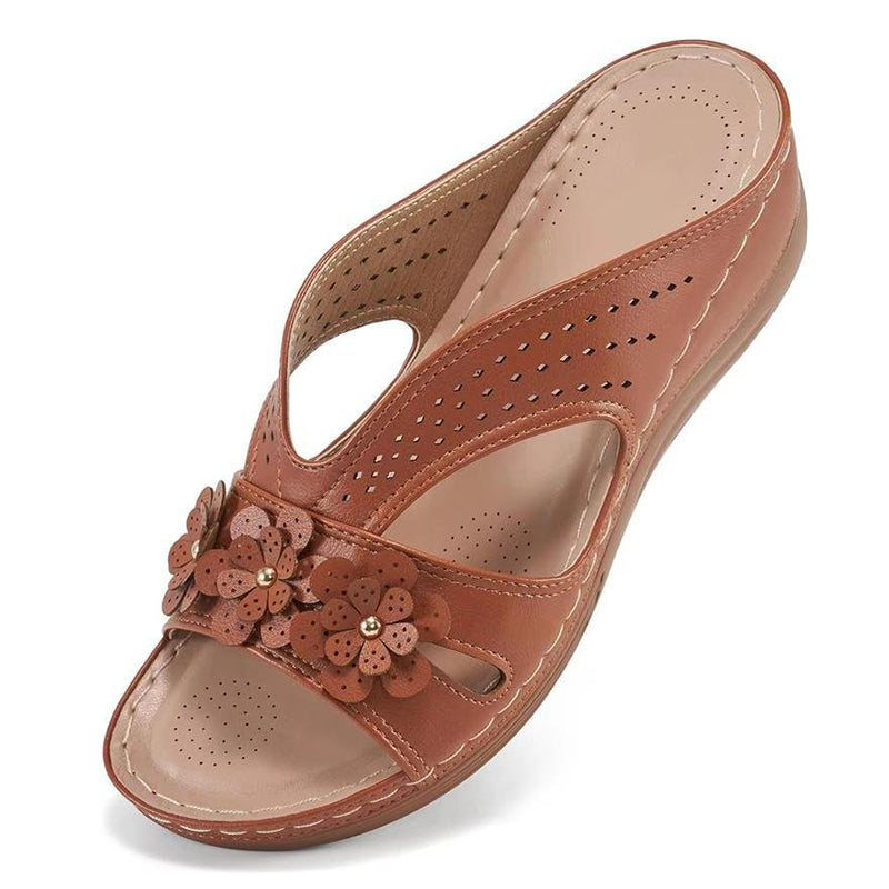 Jandy | Schicke Sandalen mit Gänseblümchen