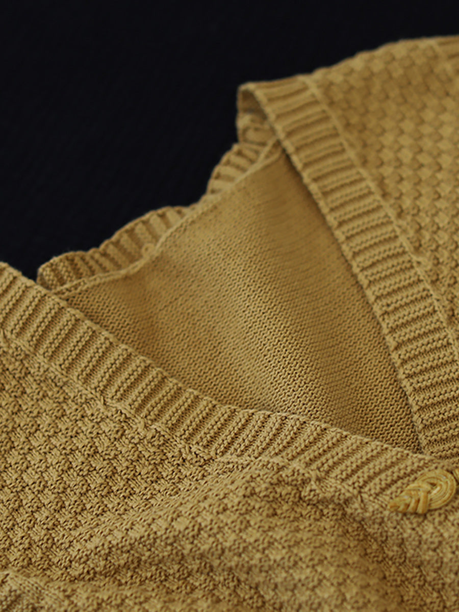 Selviane | Handgefertigte Strickweste mit Knöpfen