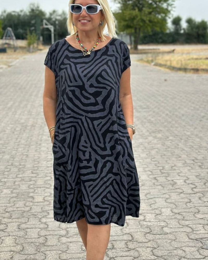 Hallie | elegantes Sommerkleid mit Rundhalsausschnitt und hübschem Print