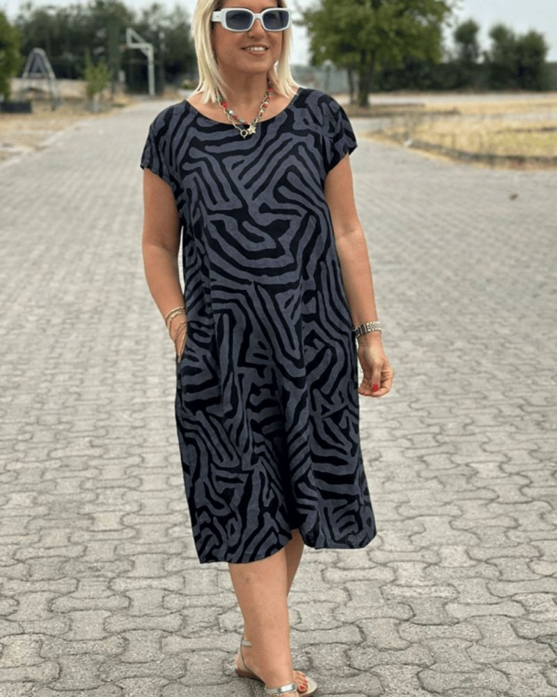 Hallie | elegantes Sommerkleid mit Rundhalsausschnitt und hübschem Print
