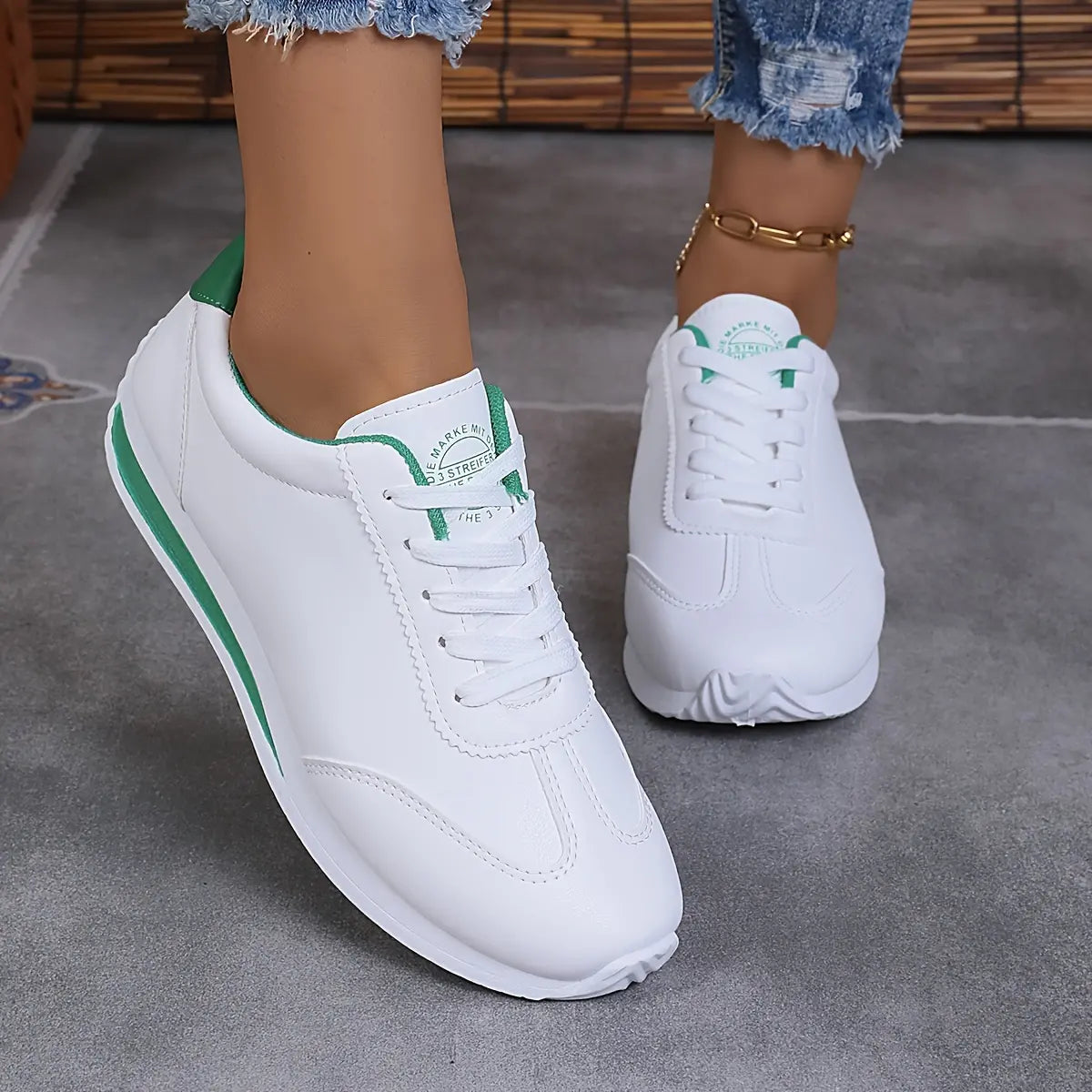 Abigail | Einfarbige Freizeit-Sportschuhe für Damen mit dicken Sohlen