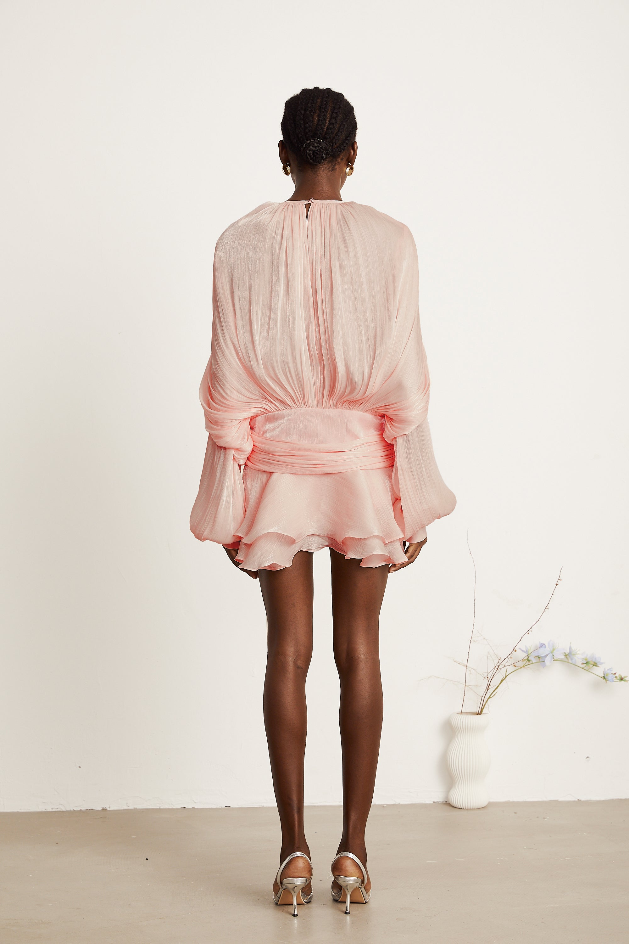 Emberlynn | rosa Minikleid mit gerafftem Design