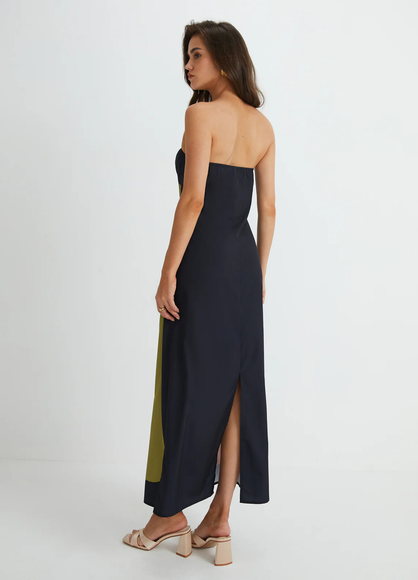 Antoinette | Zeitloses handgefertigtes Kleid für den Frühling