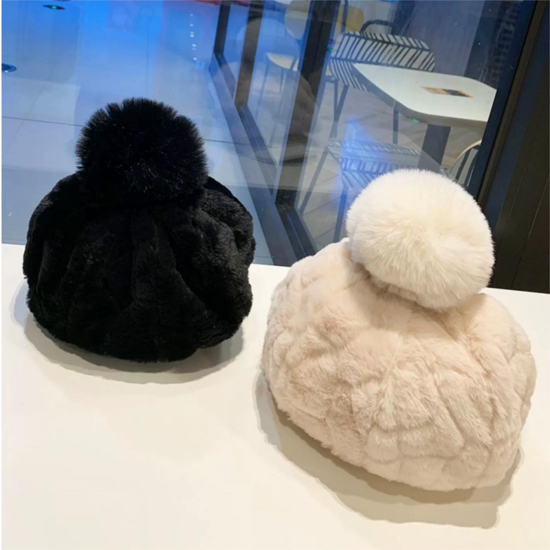 Kitty™ | Warme Wintermütze für Frauen mit kurzer Krempe