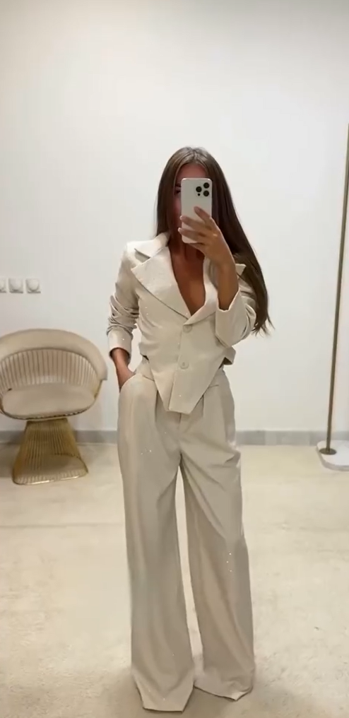 Isabella | Modisches Damen-Set mit Strass-Details und Hose
