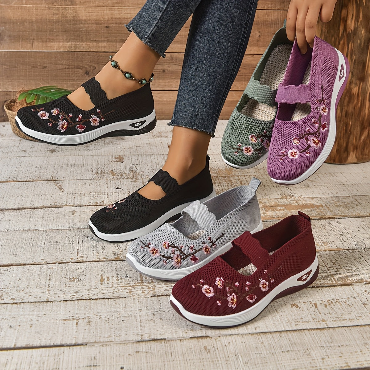 Saty | Blumenbestickte Mesh Slip-On Schuhe