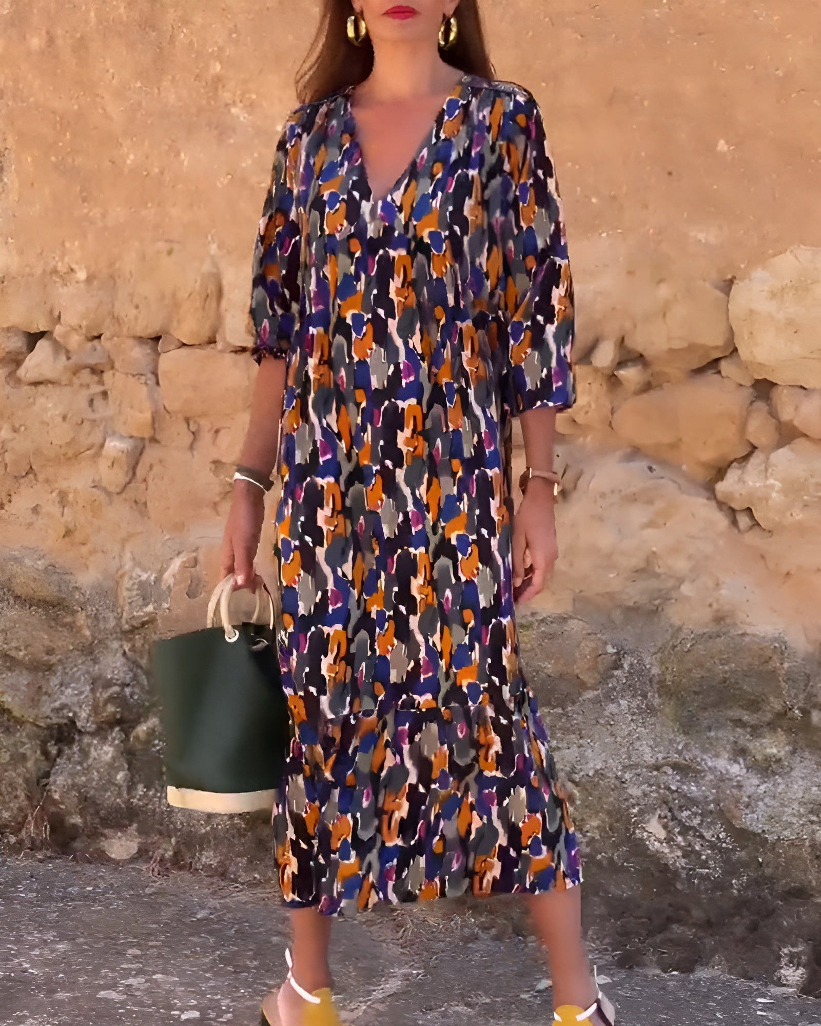 Cheyenne | modisches Kleid im Retro-Design mit V-Ausschnitt