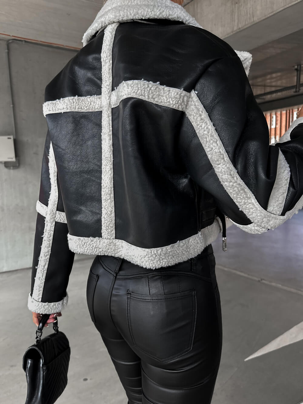 Marcelline™ – Elegante Lederjacke mit Plüschbesatz - Jackets - Schwarz Ecru / S