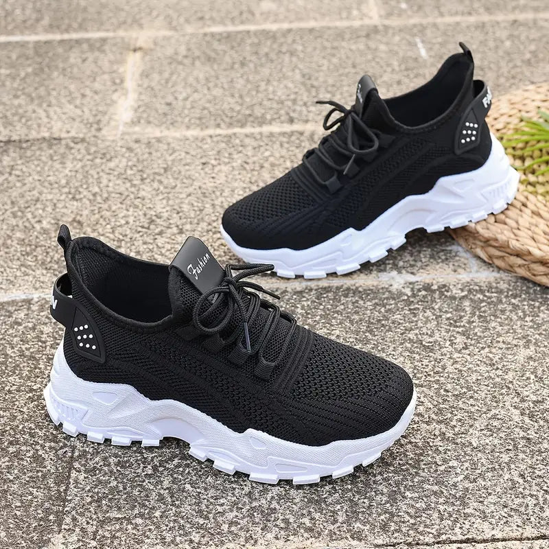 June | Bequeme Turnschuhe für Frauen