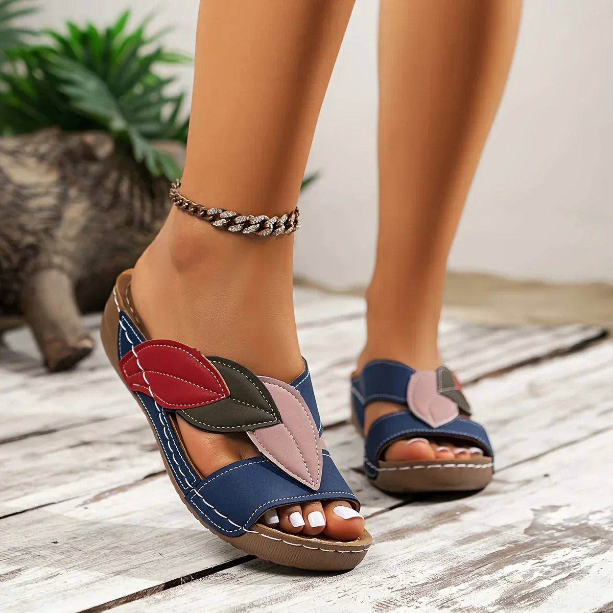 Solin | Bequeme Slip-on-Sandalen
