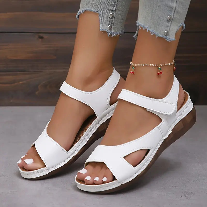 Qin | Sandalen mit kreuzförmigem Riemen