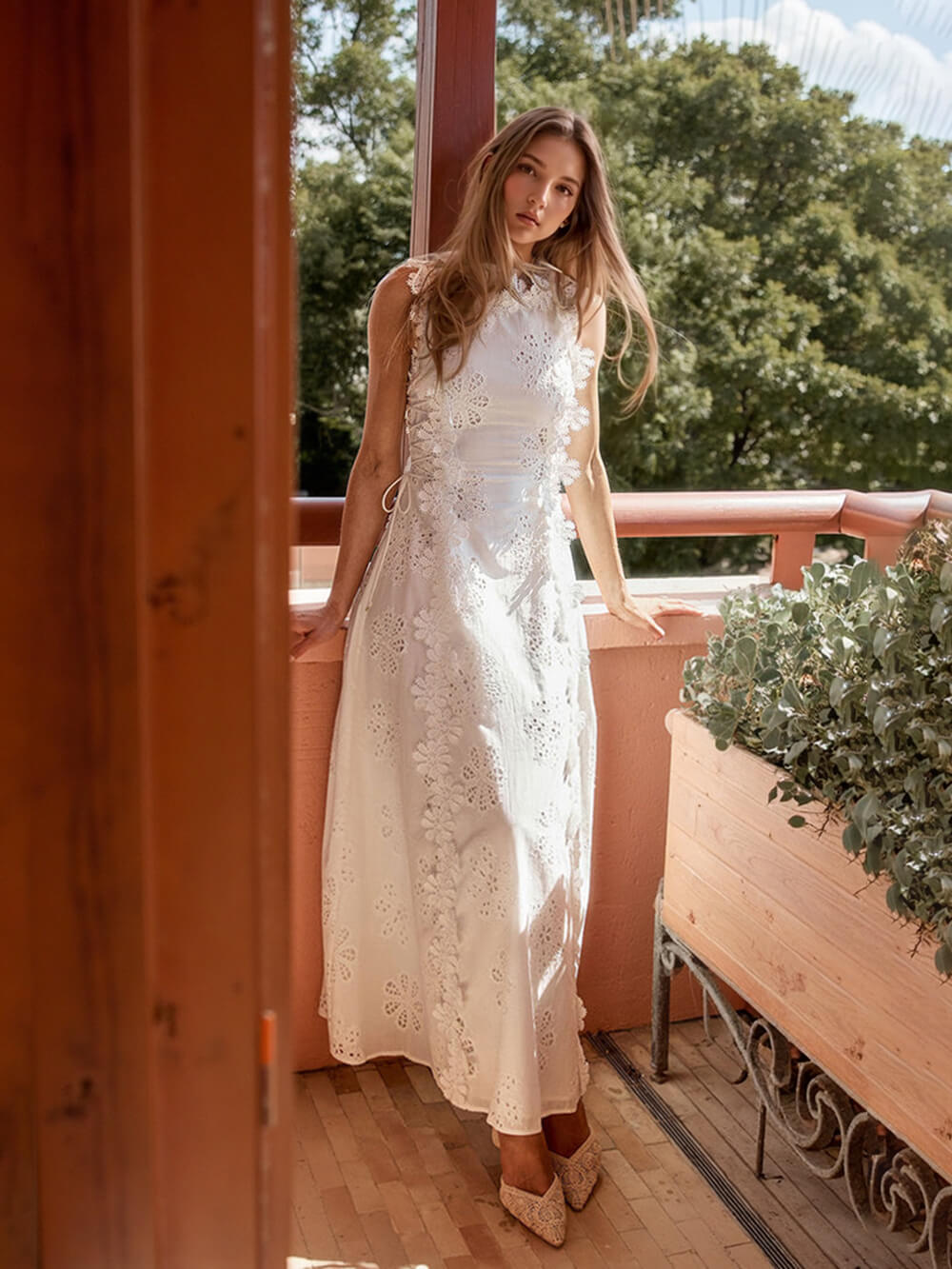 Devika | Midikleid mit Ösen