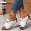 Nycha | Flache Sandalen mit offener Spitze und Schnalle