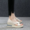 Geshia | Modernistische Plateausandalen aus Leder mit breiten Riemen
