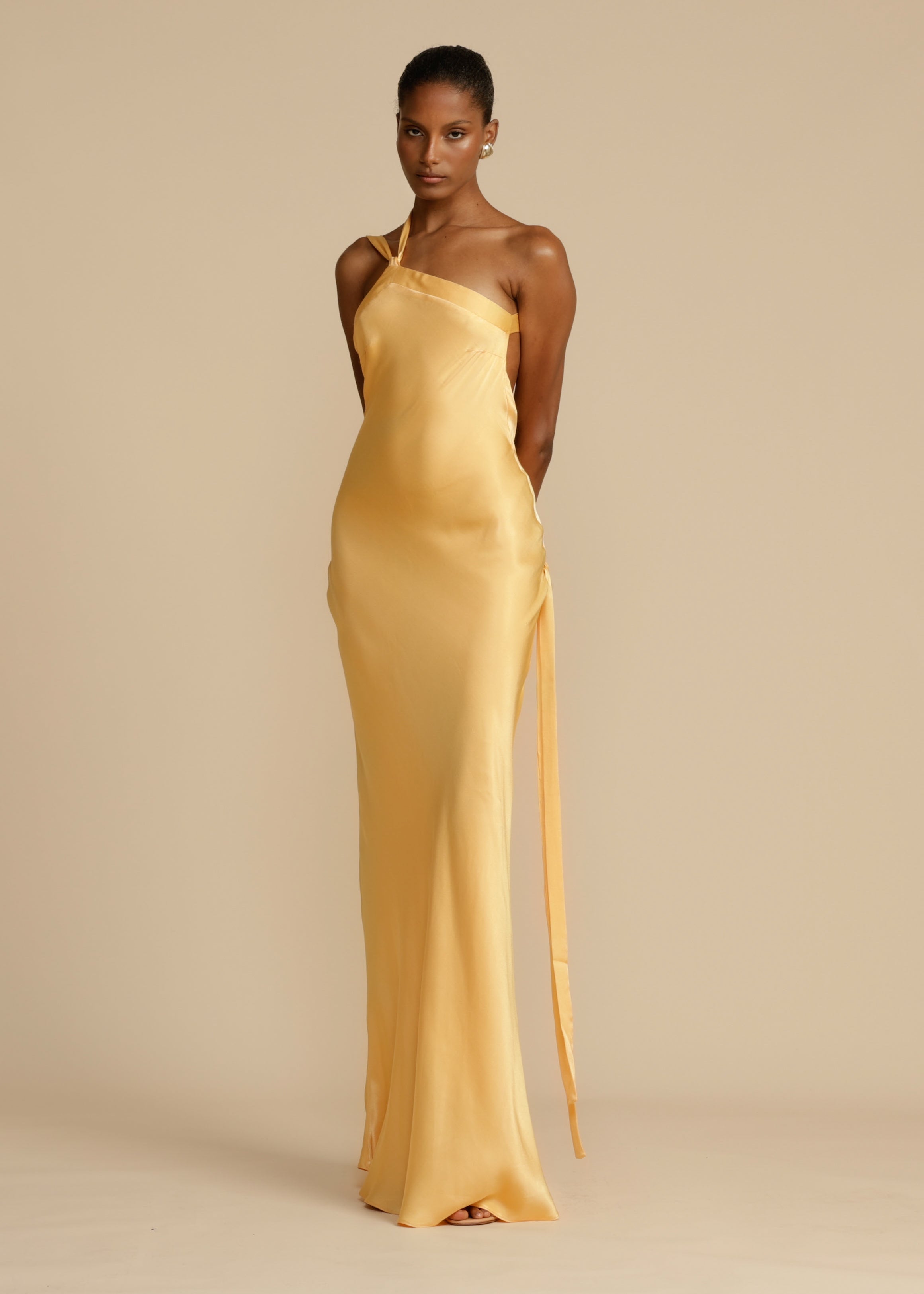 Yani | Seiden-Slipkleid mit Ein-Schulter-Träger