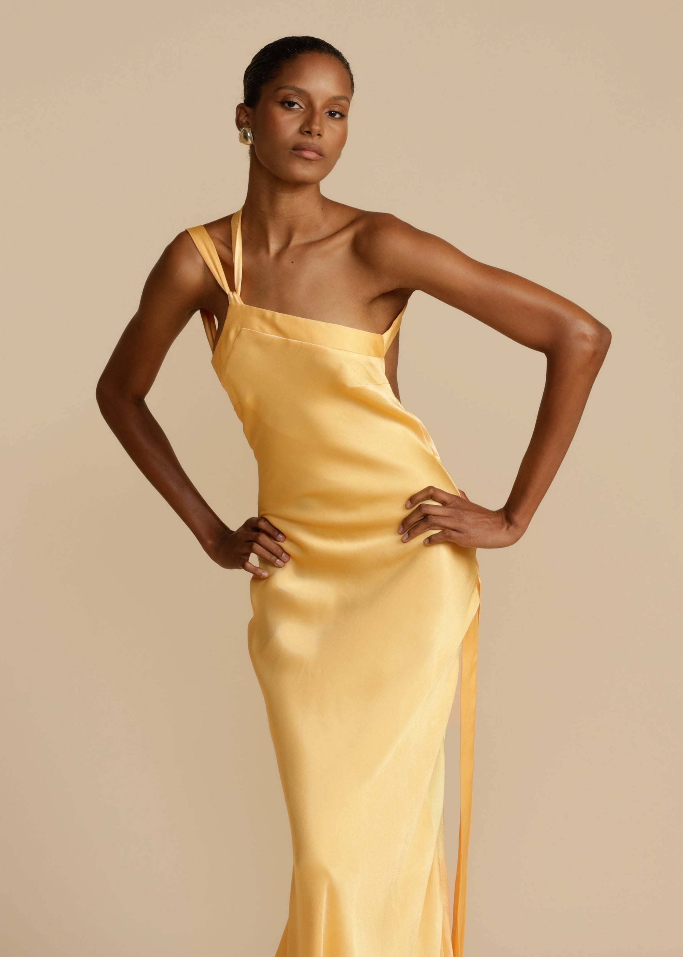 Yani | Seiden-Slipkleid mit Ein-Schulter-Träger