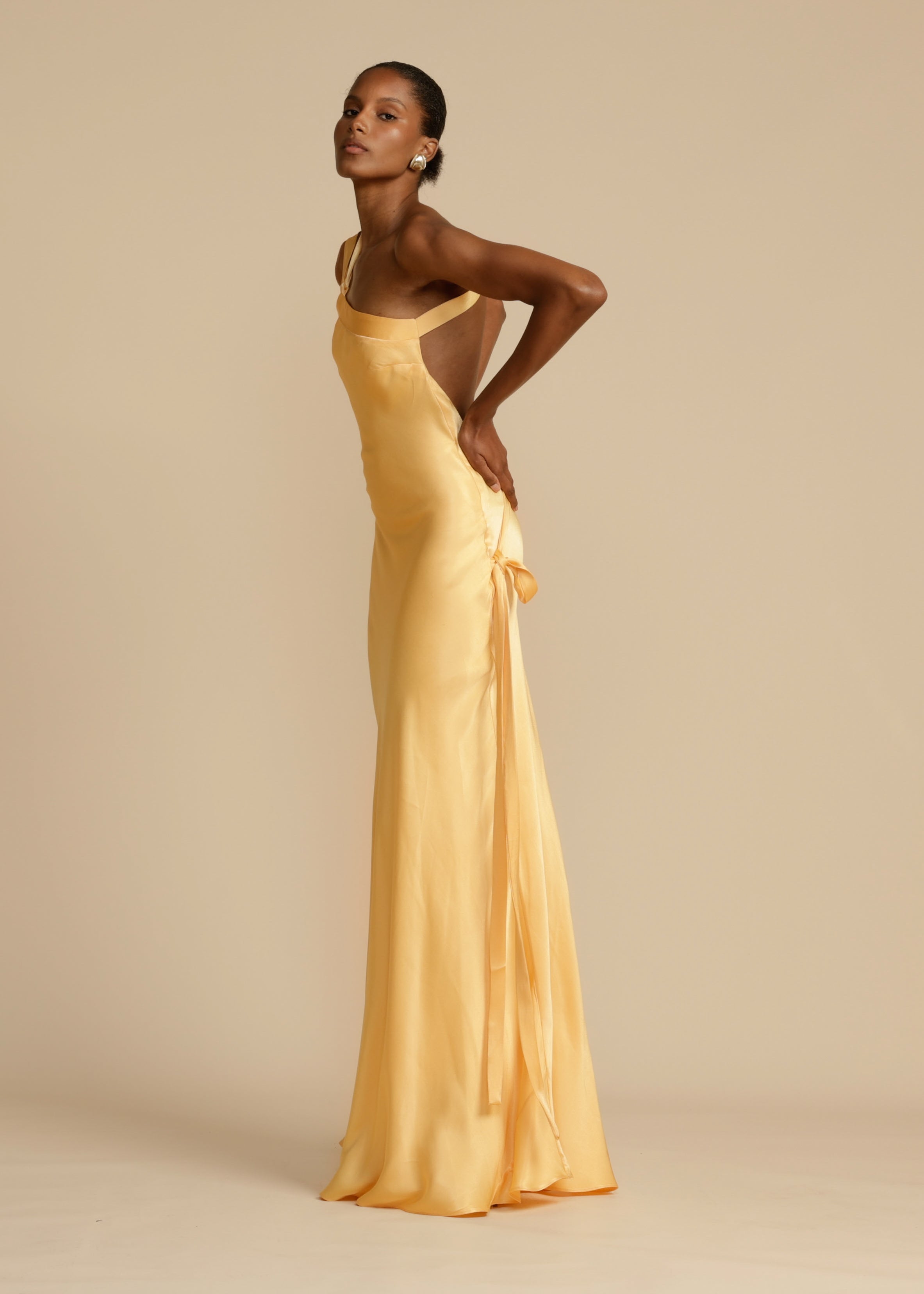 Yani | Seiden-Slipkleid mit Ein-Schulter-Träger