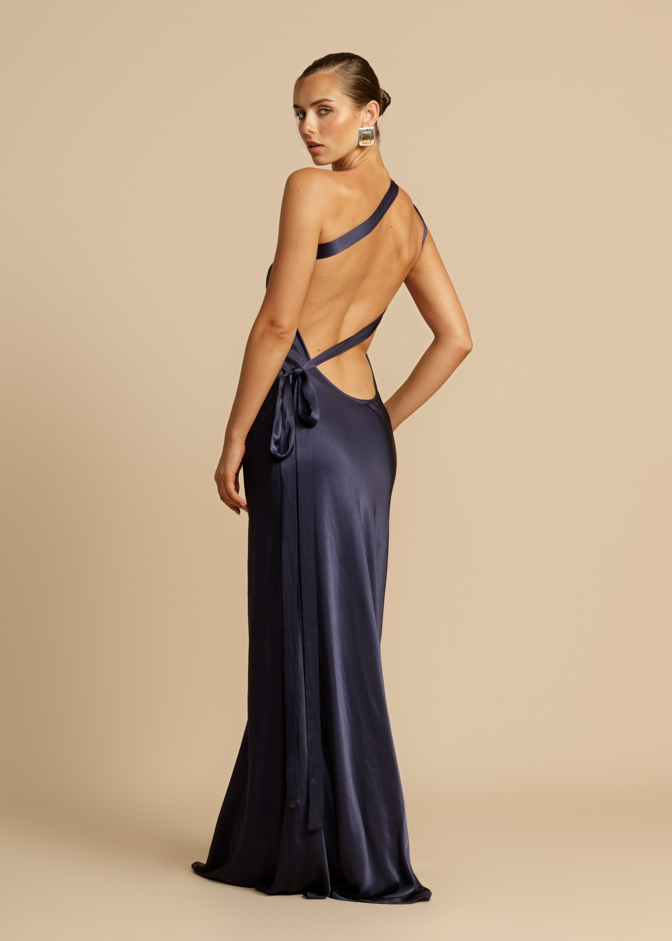 Yani | Seiden-Slipkleid mit Ein-Schulter-Träger