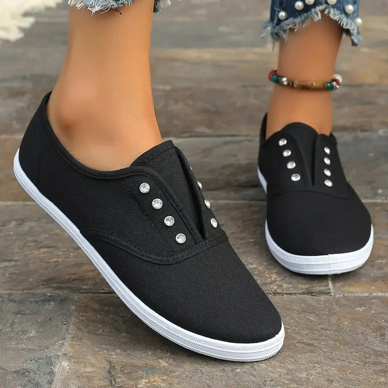 Relyn | Entspannte Schuhe mit Kristallöse