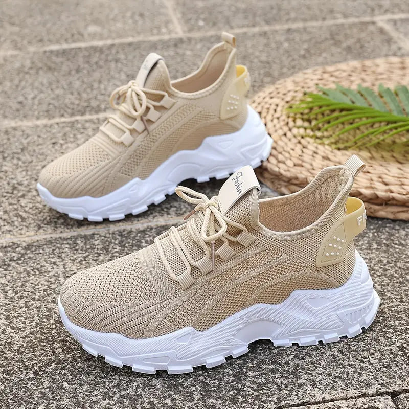June | Bequeme Turnschuhe für Frauen