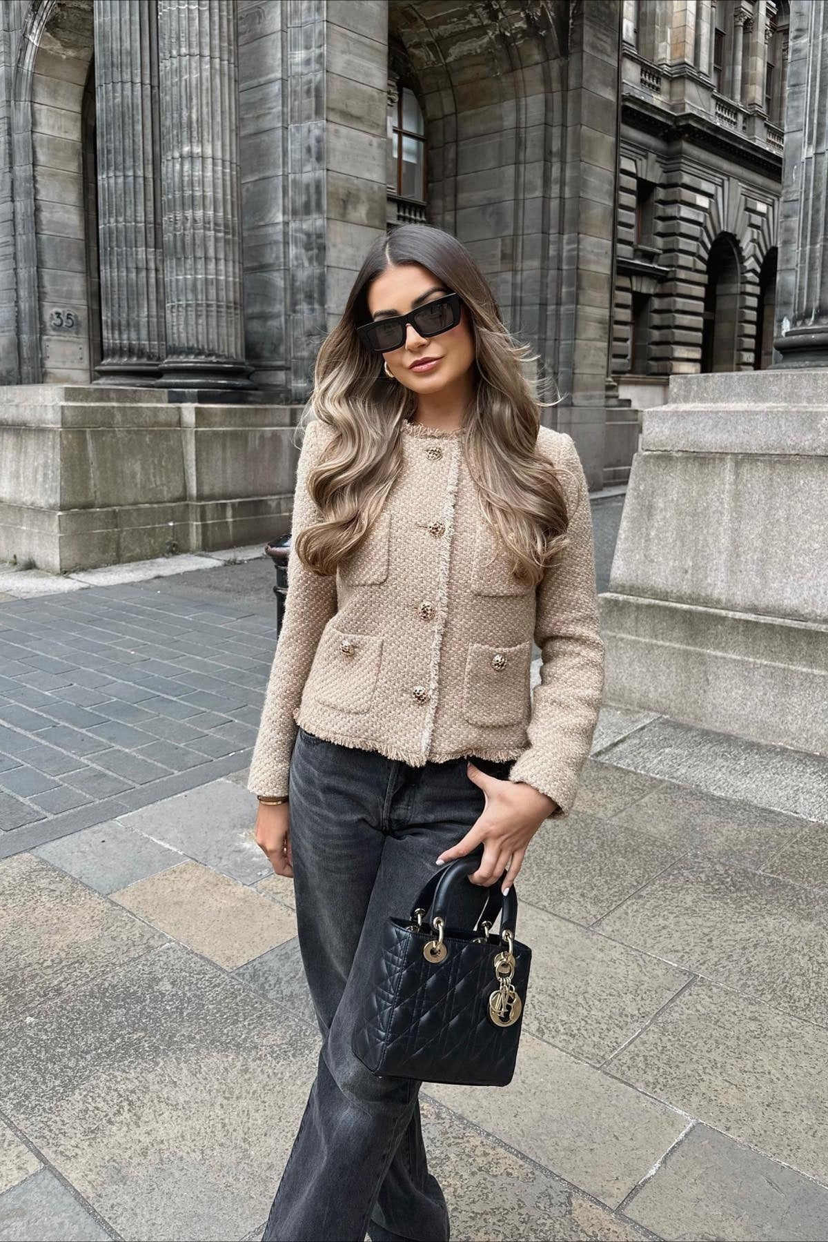 Clarila | Kurze Bouclé-Jacke mit Kristallknöpfen