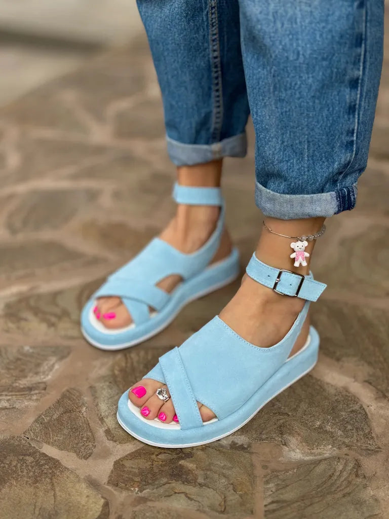 Kasey | trendige Römersandalen mit fischförmiger Schnalle für den Sommer