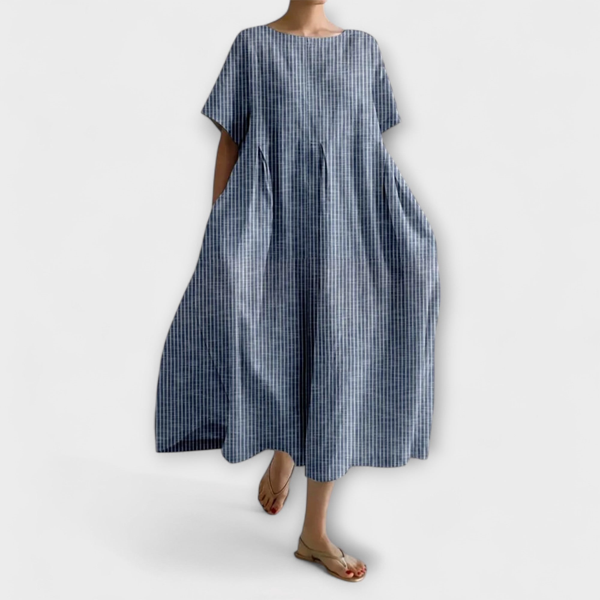 Amori | Lässiges luftiges kariertes Kleid