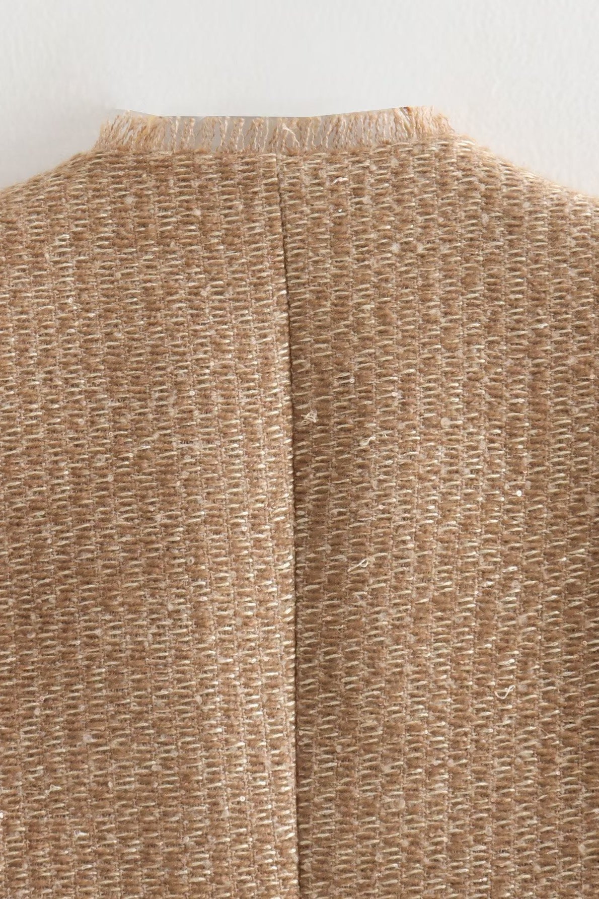 Clarila | Kurze Bouclé-Jacke mit Kristallknöpfen