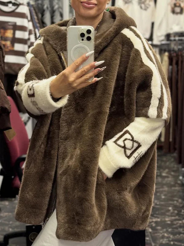 Relina | Gestreifter Plüschmantel mit Kapuze