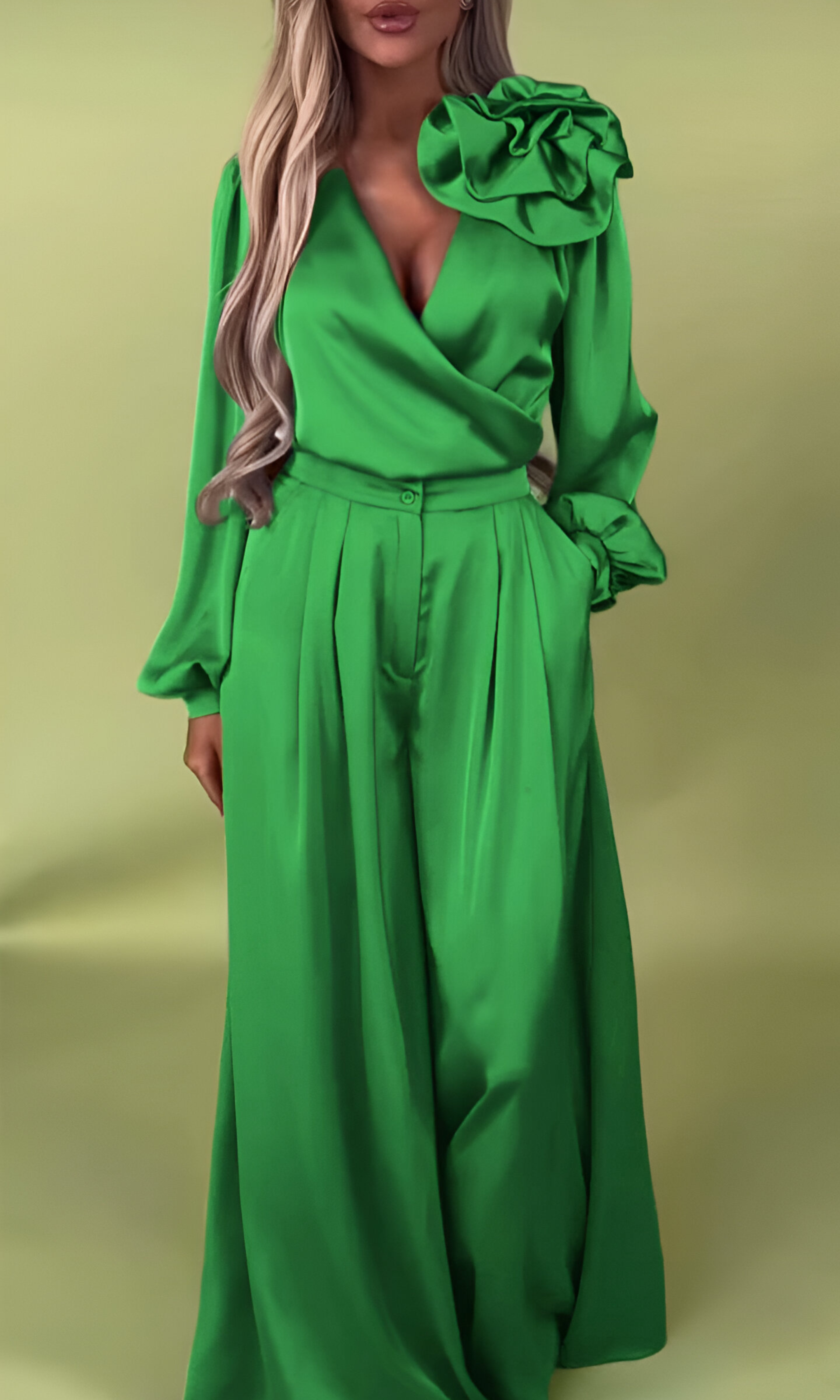 Lilianne | Luxuriöses Satin-Outfit mit Bluse und Hose