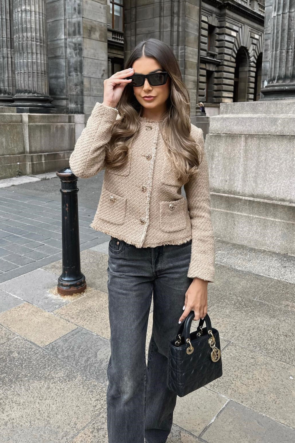 Clarila | Kurze Bouclé-Jacke mit Kristallknöpfen