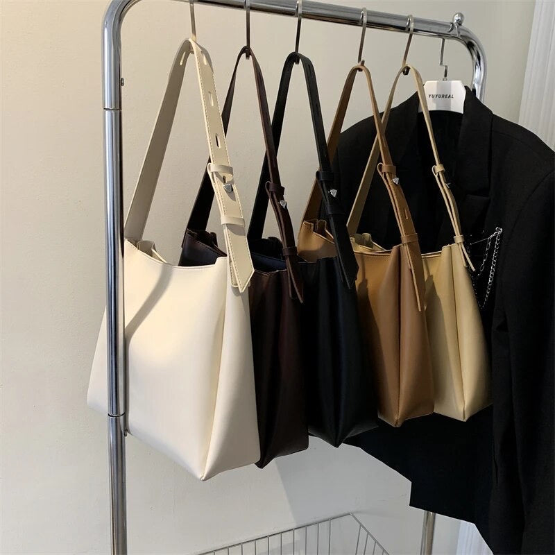 Saphira™ – Modische Henkeltasche