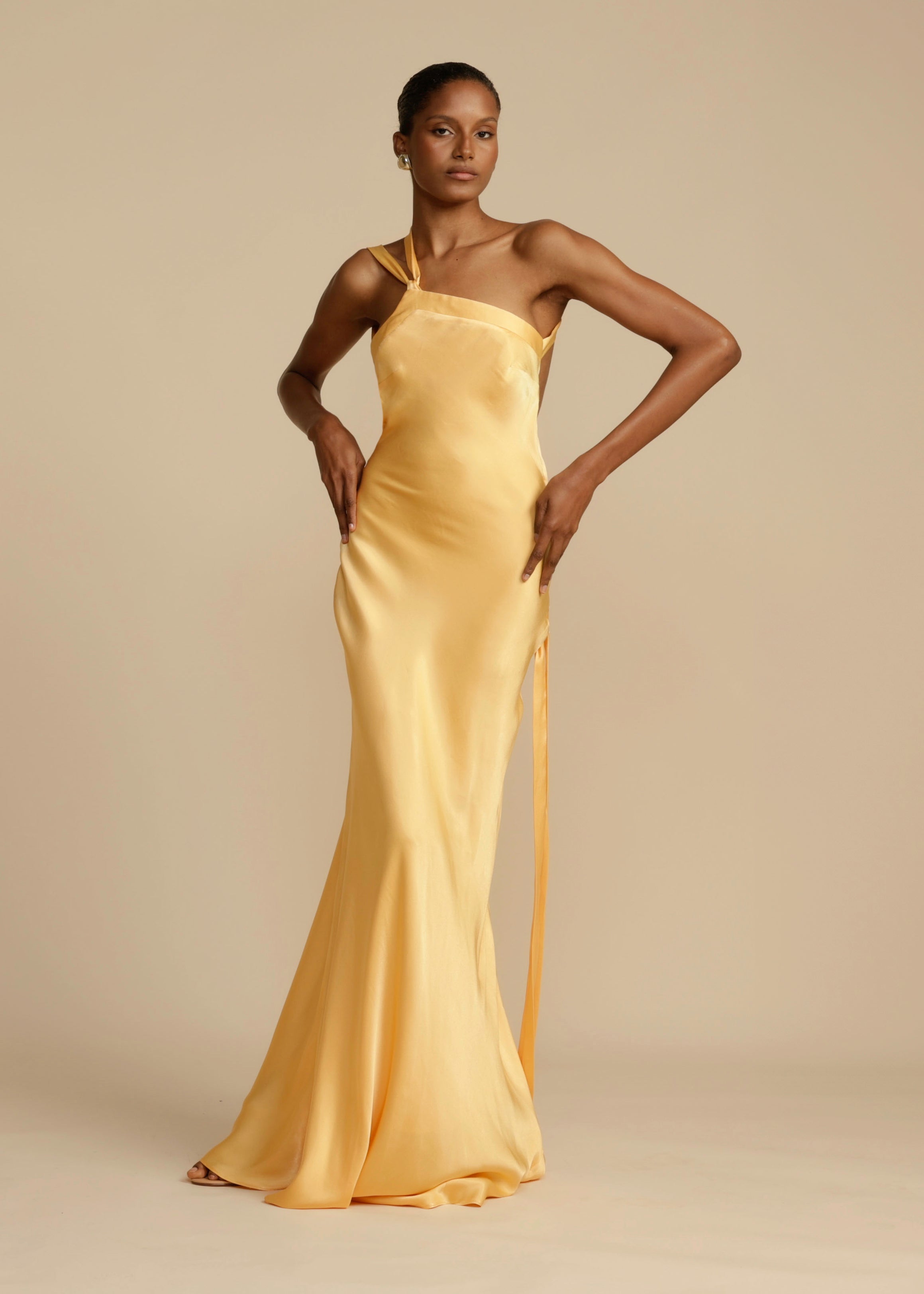 Yani | Seiden-Slipkleid mit Ein-Schulter-Träger