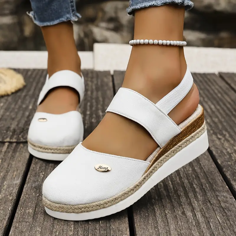 Freyja | stilvolle orthopädische Sandalen mit entspannendem Plateau und Belüftung