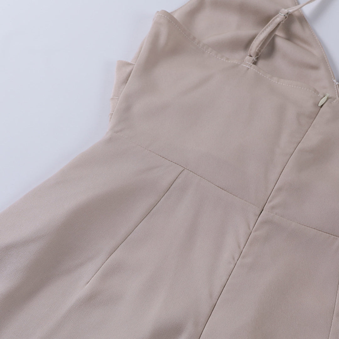 Silvie | Schickes trägerloses Kleid mit fließendem Schnitt