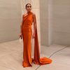 Milani | Zeitloses Maxikleid mit fließendem Umhang