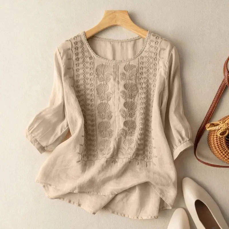 Constance | Stilvolle Bluse mit zarten Stickdetails