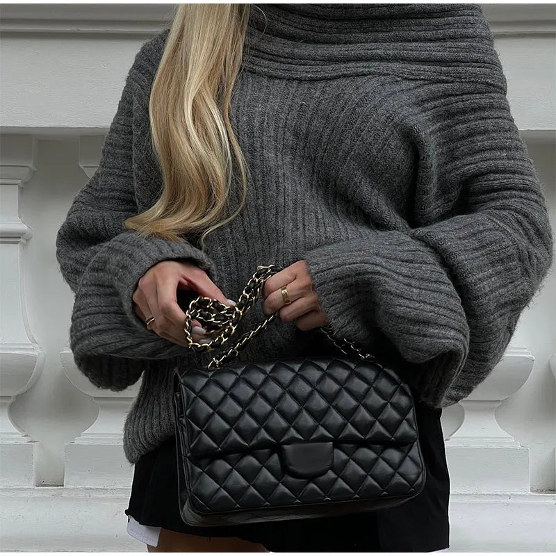 Seralie | Asymmetrischer Rollkragenpullover in Übergröße-Optik