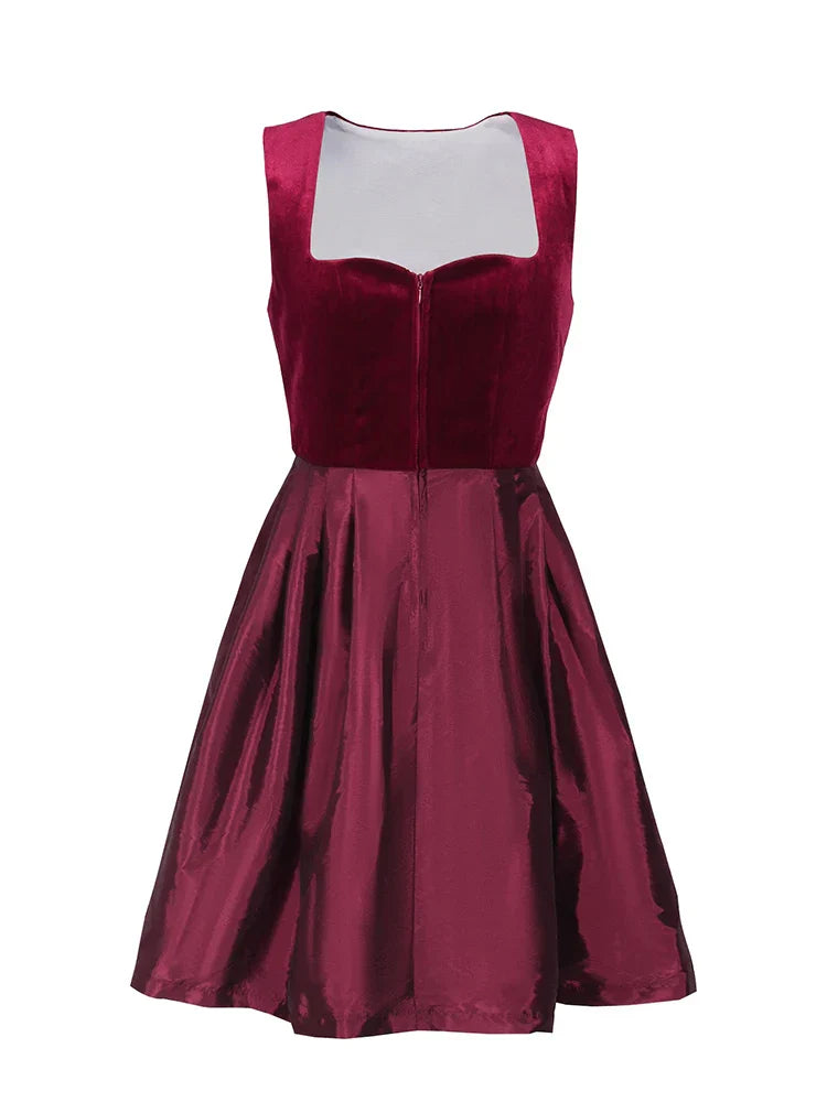 Edles Oktoberfest-Dirndl für Damen in Rot