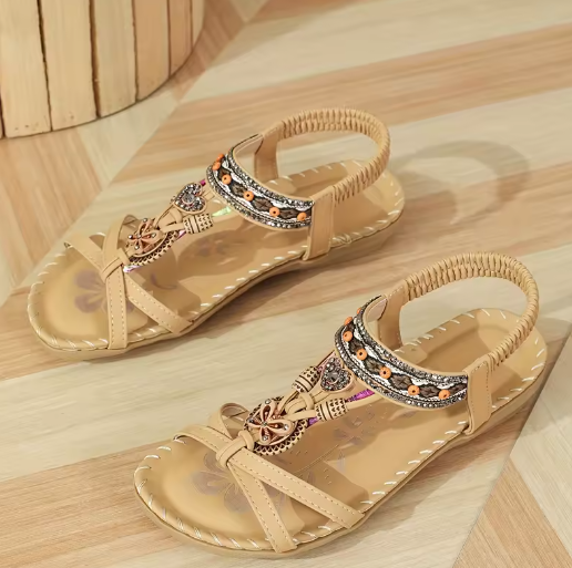 Kaiya | Bestickte flache Sandalen mit böhmischen Perlen