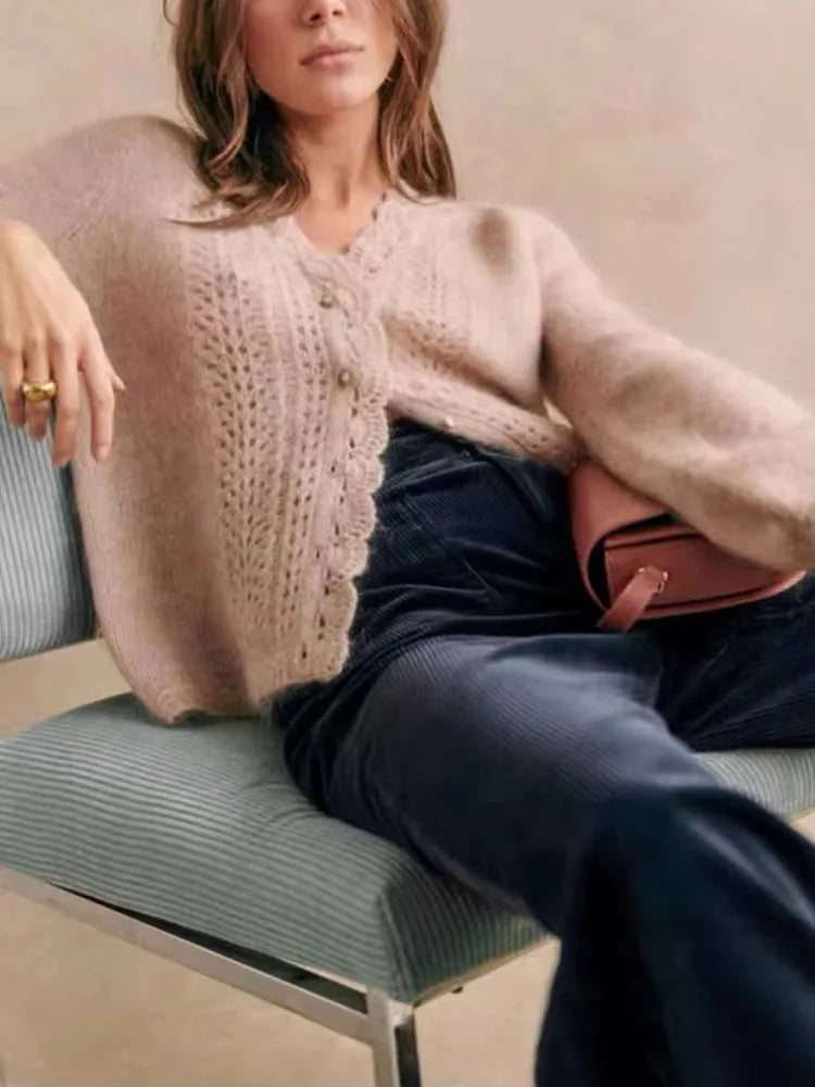 Malin | Weicher Strickcardigan mit Lochmuster und Knopfleiste