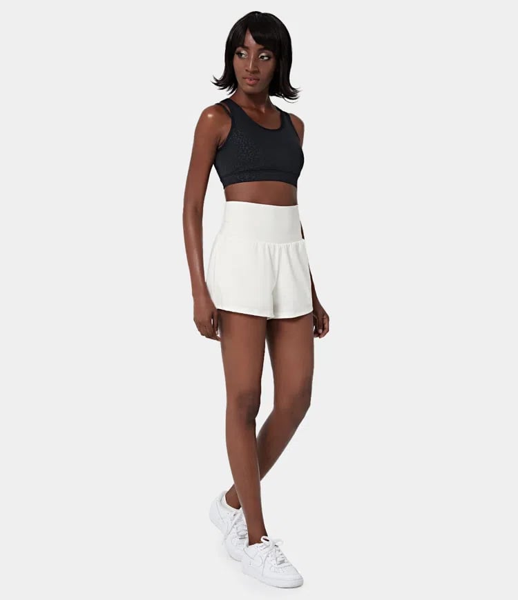 China | Sportliche Shorts mit hoher Taille und fließendem Oberstoff
