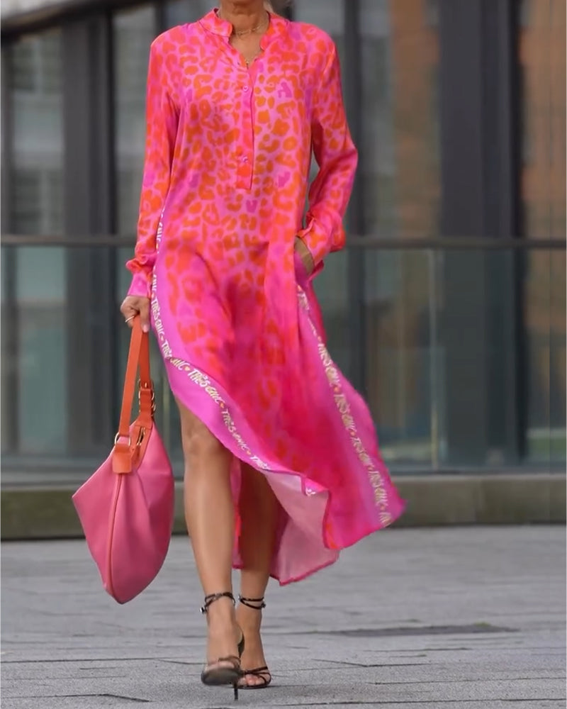 Kia | Langarmkleid mit Schlitz und Leo-Print
