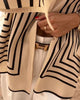 Soraya | trendiges Damenhemd, Streifen im Kontrastdesign.